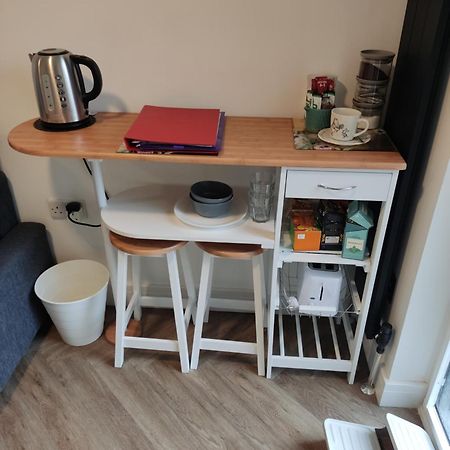 En-Suite Double Room With Private Entrance Edinburgh Exterior photo