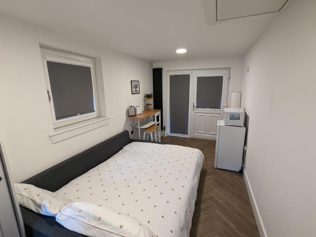 En-Suite Double Room With Private Entrance Edinburgh Exterior photo