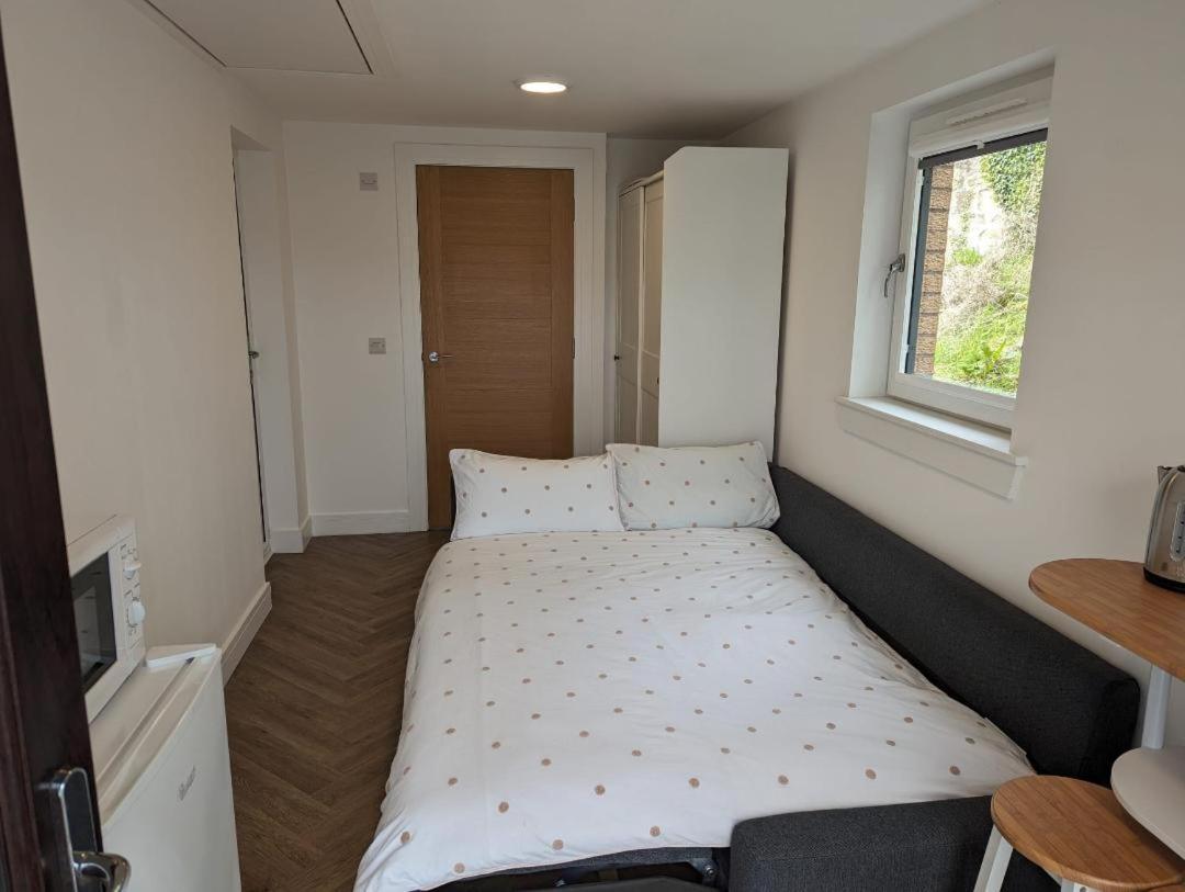 En-Suite Double Room With Private Entrance Edinburgh Exterior photo