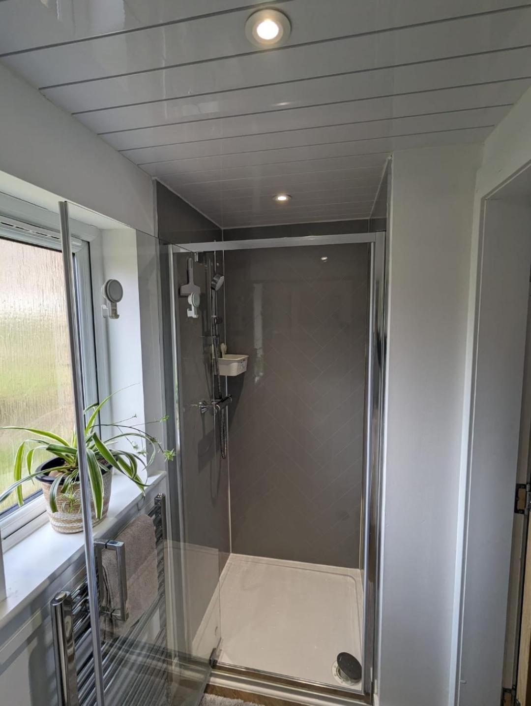 En-Suite Double Room With Private Entrance Edinburgh Exterior photo